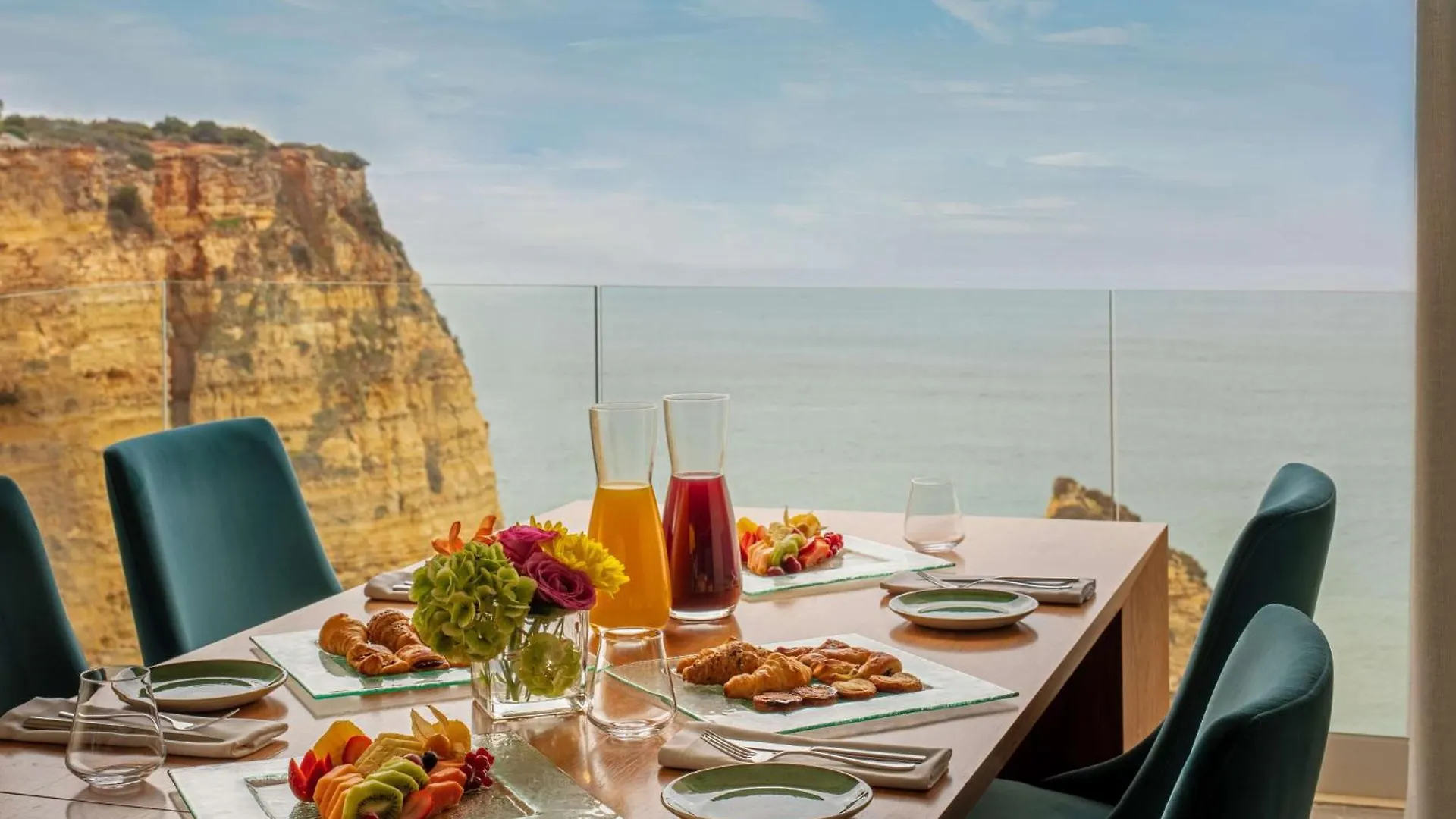 Tivoli Carvoeiro Hotel